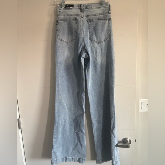 Fashion Nova Blue Flare Wide Leg Jeans - Picture 2 of 5